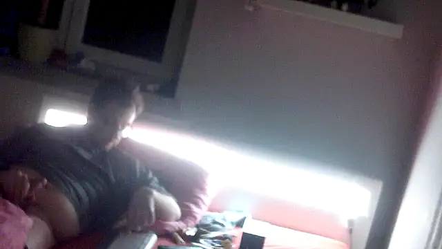 larsgessner30 online show from February 4, 1:55 am