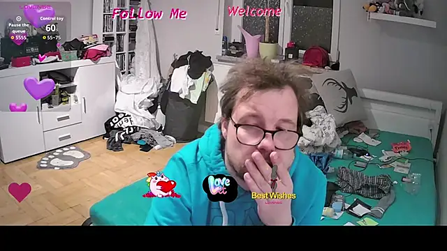 larsgessner30 online show from October 24, 9:25 pm