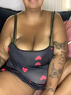 Snapshot of carolfogosa chatting on March 17, 2:36 am carolfogosa online show from March 17, 2:36 am