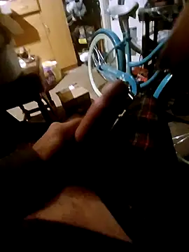 dougyhung2231 online show from February 8, 7:00 pm