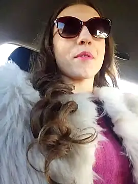 Milky flexy cat online show from March 18, 2:17 pm