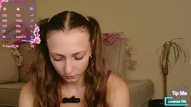 Milky flexy cat online show from May 9, 3:48 pm