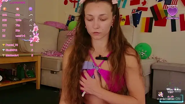 Snapshot of Milky_flexy_cat chatting on July 17, 2:14 pm Milky flexy cat online show from July 17, 2:14 pm