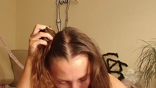 Milky flexy cat online show from October 30, 3:42 pm