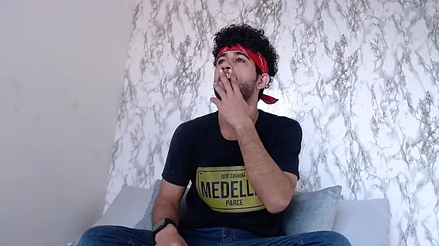 Moon and aaron online show from February 17, 1:30 pm