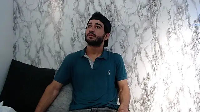 Moon and aaron online show from March 1, 3:39 am