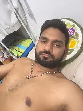 Snapshot of hard_dick011 chatting on February 21, 5:13 am hard dick011 online show from February 21, 5:13 am