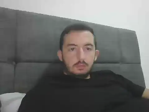 laynufff online show from October 11, 6:09 pm