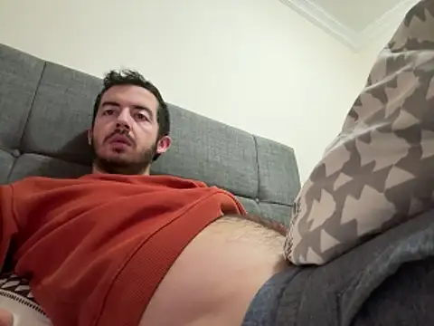 laynufff online show from April 1, 5:31 am