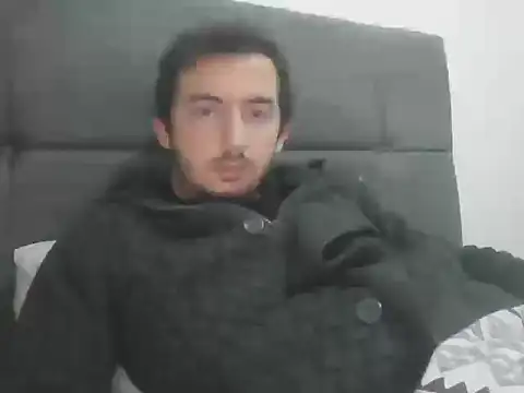 laynufff online show from November 29, 5:57 pm