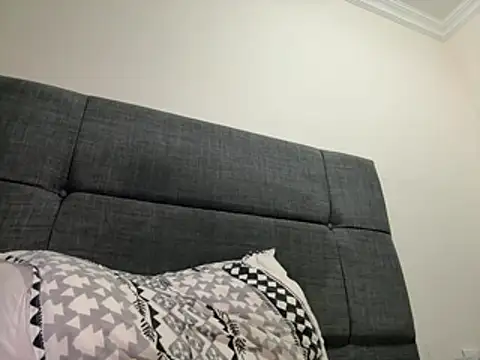 laynufff online show from April 22, 5:36 am