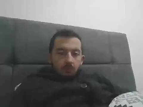 laynufff online show from December 4, 6:18 pm