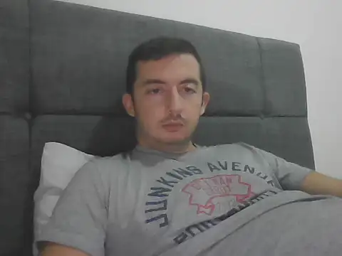 laynufff online show from October 15, 6:49 pm