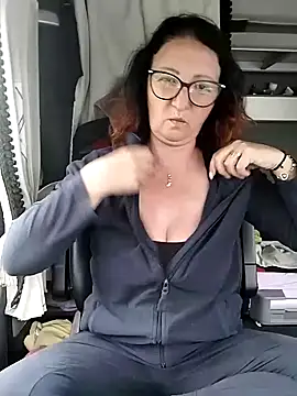 cuplubijoanna online show from April 2, 8:43 am