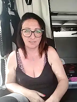 cuplubijoanna online show from April 22, 12:01 pm