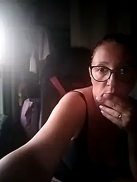 Snapshot of cuplubijoanna chatting on June 24, 8:17 pm cuplubijoanna online show from June 24, 8:17 pm