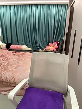 palzkybi123 online show from February 11, 2:22 am