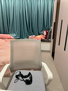 palzkybi123 online show from February 6, 1:45 am