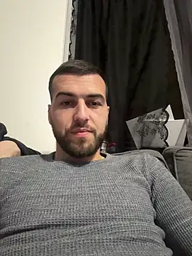 lucasb17 online show from March 12, 8:57 pm