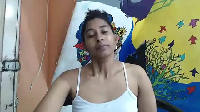 yohatinelly07 online show from February 5, 8:15 pm