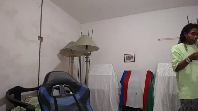 yohatinelly07 online show from December 4, 12:59 pm