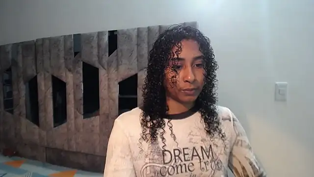 yohatinelly07 online show from June 27, 2:17 am