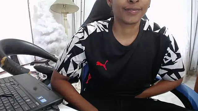 yohatinelly07 online show from November 28, 8:31 pm