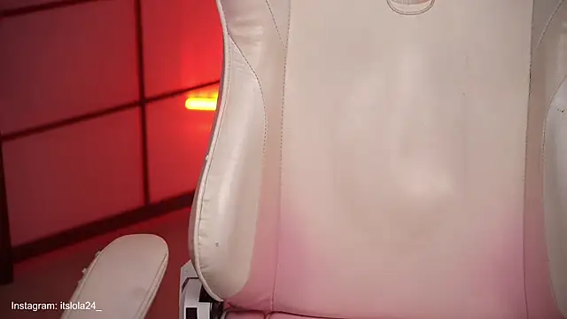 its lola24 online show from December 20, 11:18 pm