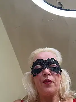 Snapshot of Olgundolgun33 chatting on June 18, 1:49 pm Olgundolgun33 online show from June 18, 1:49 pm