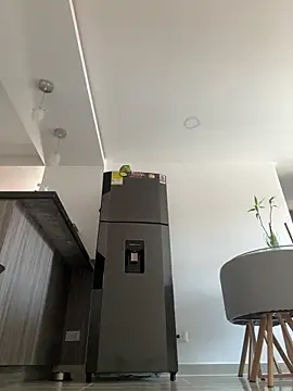 rossth1 online show from April 12, 3:37 pm