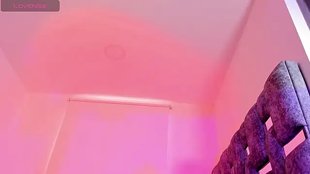 rossth1 online show from November 28, 2:50 pm