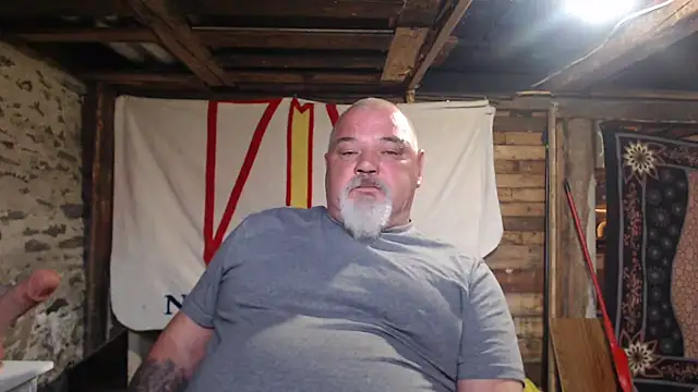 Newfiesausage1972 online show from May 19, 12:34 pm