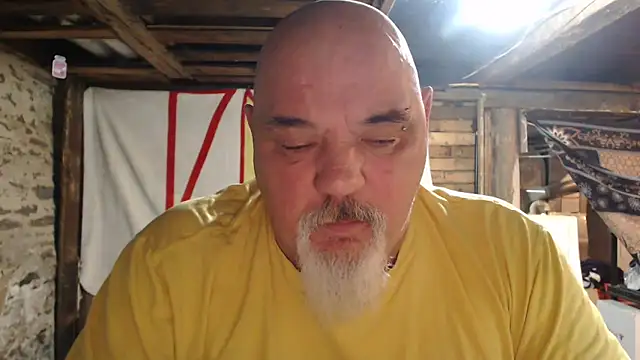 Newfiesausage1972 online show from February 15, 10:58 am