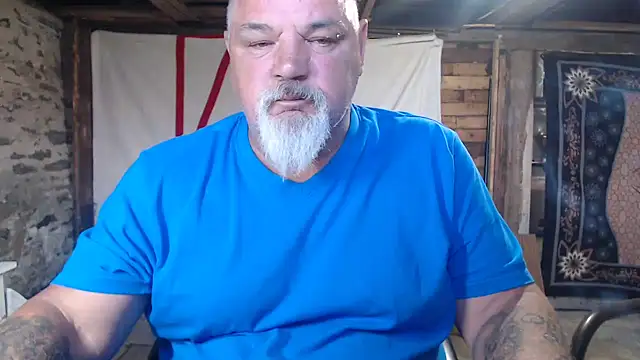 Newfiesausage1972 online show from June 19, 12:11 pm