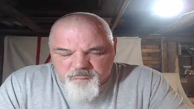 Newfiesausage1972 online show from March 11, 10:53 am