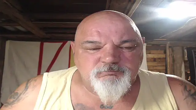 Newfiesausage1972 online show from June 29, 10:00 am