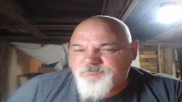 Newfiesausage1972 online show from July 6, 8:32 am