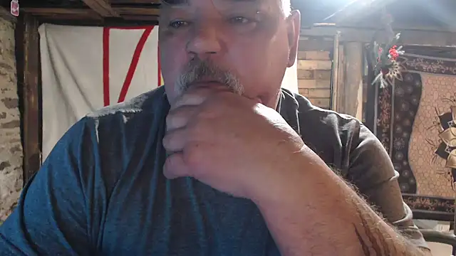 Newfiesausage1972 online show from February 6, 9:27 am