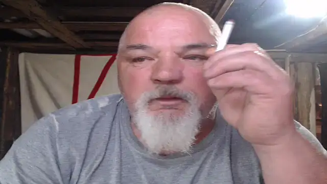 Newfiesausage1972 online show from May 14, 12:46 pm