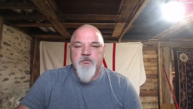 Newfiesausage1972 online show from May 18, 12:10 pm