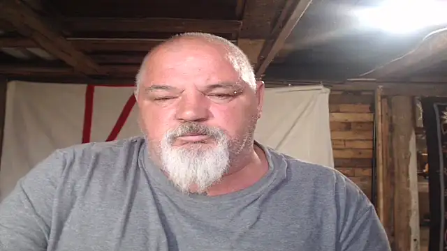 Newfiesausage1972 online show from June 26, 11:27 am