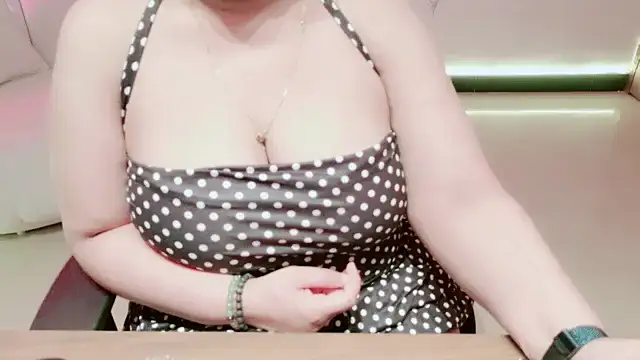 Gracefulgoddess online show from March 8, 9:01 am