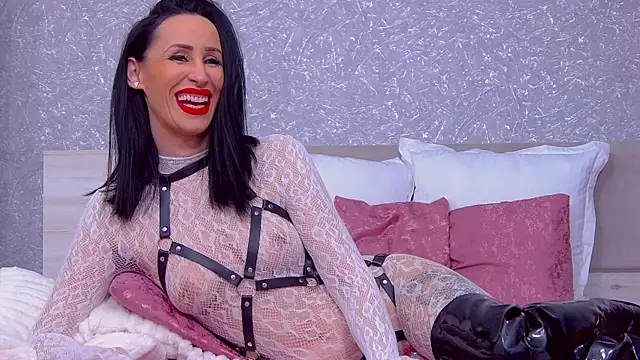 EmmaDevereaux online show from December 18, 6:07 am