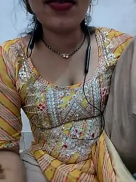 Snapshot of Simaran_bhabhi chatting on July 10, 2:28 pm Simaran bhabhi online show from July 10, 2:28 pm