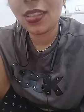 Snapshot of Simaran_bhabhi chatting on June 20, 8:19 am Simaran bhabhi online show from June 20, 8:19 am