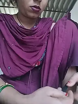 Snapshot of Simaran_bhabhi chatting on June 10, 12:23 am Simaran bhabhi online show from June 10, 12:23 am