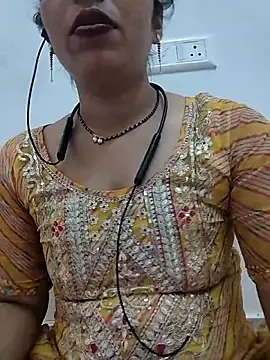 Snapshot of Simaran_bhabhi chatting on June 15, 12:33 am Simaran bhabhi online show from June 15, 12:33 am