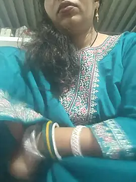 Snapshot of Simaran_bhabhi chatting on October 31, 11:00 pm Simaran bhabhi online show from October 31, 11:00 pm