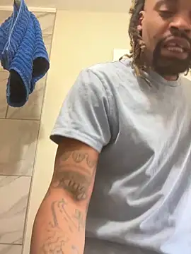 Snapshot of 1BeautyN1Beast chatting on January 15, 10:35 pm 1BeautyN1Beast online show from January 15, 10:35 pm