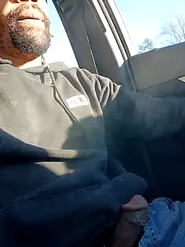 Snapshot of 1BeautyN1Beast chatting on February 17, 9:43 pm 1BeautyN1Beast online show from February 17, 9:43 pm